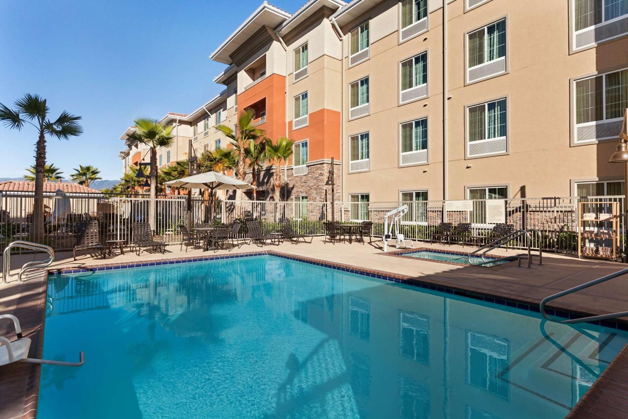 Hampton Inn & Suites San Bernardino Exteriör bild