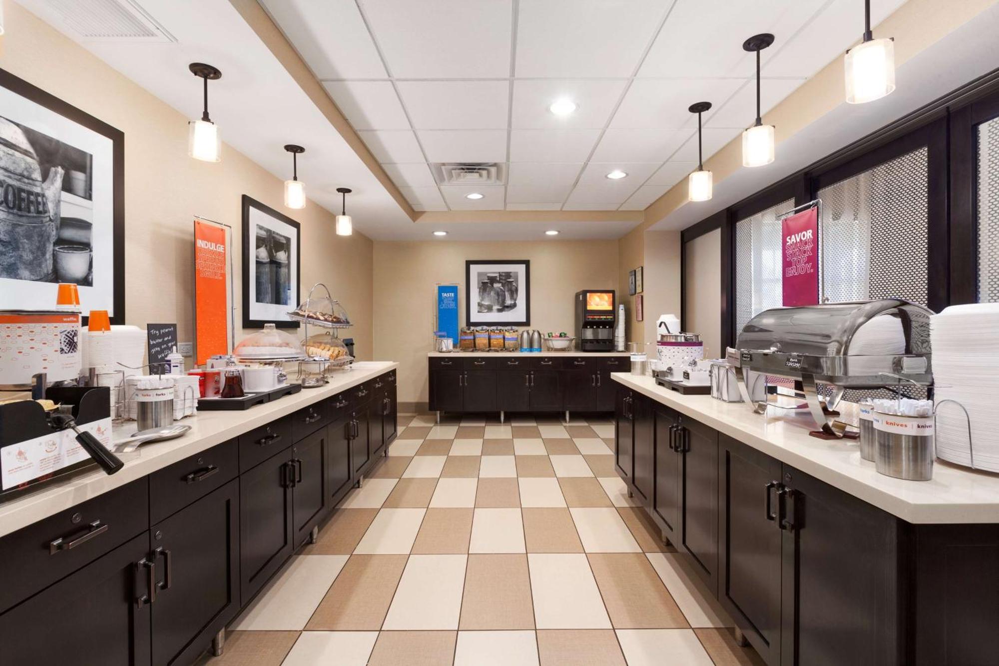 Hampton Inn & Suites San Bernardino Exteriör bild